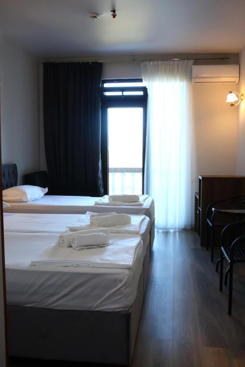 Majestic Hotel Kobuleti Kültér fotó